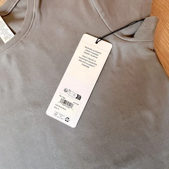 NWT 🌟 ALO Yoga alosoft crop finesse Short Sleeve Top - Picture 7 of 7